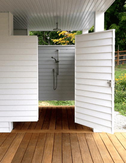 Outdoor Pool Bathroom Idea