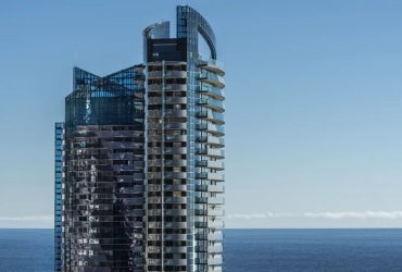 LA Tour Odeon Tower