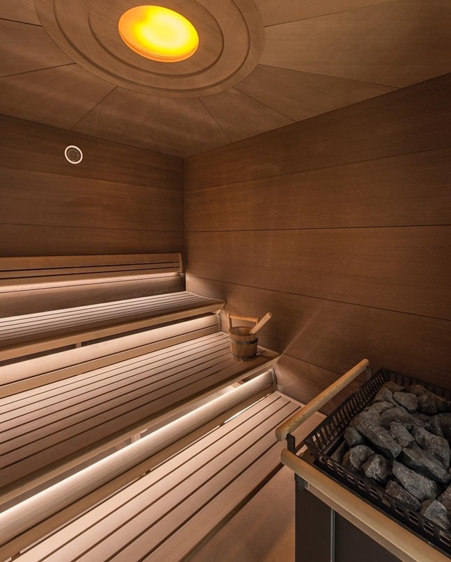 Dry heat sauna